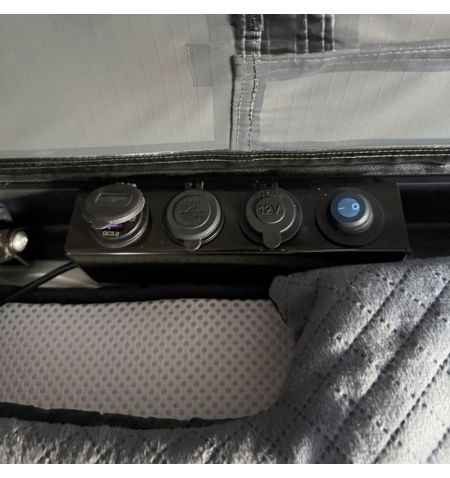 Střešní autostan Aroso Schwarzwald pro 3 osoby - s aluminiovou skořepinou / šedý / 4 ližiny | Filson Store