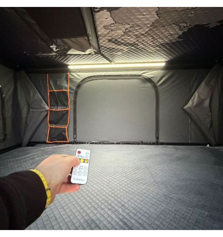 Střešní autostan Aroso Schwarzwald pro 3 osoby - s aluminiovou skořepinou / šedý / 4 ližiny | Filson Store