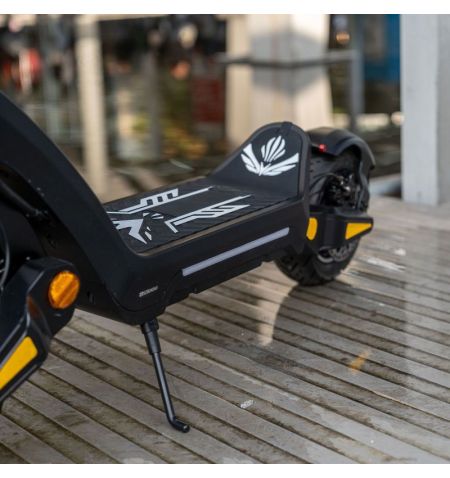 Koloběžka elektrická / elektrokoloběžka Aroso DT06 Double - 2 motory 3800W / Li-Ion aku 60V 23.4Ah / odpružená / černá | Fils... Koloběžka elektrická / elektrokoloběžka Aroso DT06 Double - 2 motory 3800W / Li-Ion aku 60V 23.4Ah / odpružená / černá | Fils...