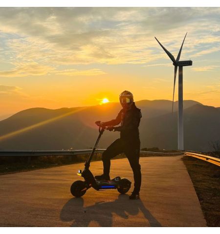 Koloběžka elektrická / elektrokoloběžka Aroso DT06 Double - 2 motory 3800W / Li-Ion aku 60V 23.4Ah / odpružená / černá | Fils... Koloběžka elektrická / elektrokoloběžka Aroso DT06 Double - 2 motory 3800W / Li-Ion aku 60V 23.4Ah / odpružená / černá | Fils...