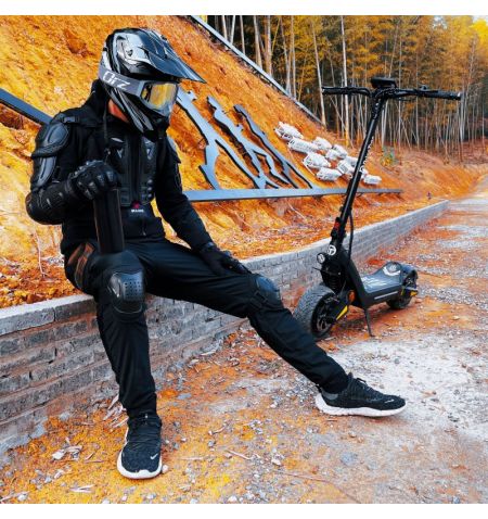 Koloběžka elektrická / elektrokoloběžka Aroso DT06 Double - 2 motory 3800W / Li-Ion aku 60V 23.4Ah / odpružená / černá | Fils... Koloběžka elektrická / elektrokoloběžka Aroso DT06 Double - 2 motory 3800W / Li-Ion aku 60V 23.4Ah / odpružená / černá | Fils...