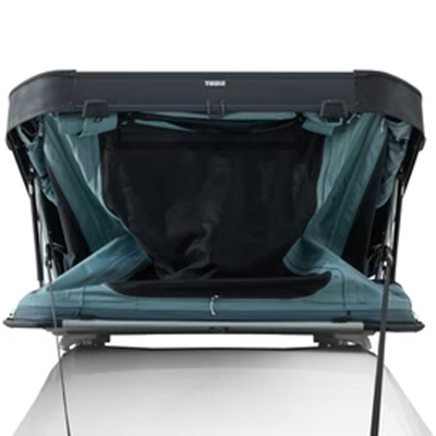 Rychlé a snadné otevření střešního stanu | Střešní autostan Thule Widesky pro 2 osoby - s aluminiovou skořepinou / tmavě břidlicový | Filsonstore Rychlé a snadné otevření střešního stanu | Střešní autostan Thule Widesky pro 2 osoby - s aluminiovou skořepinou / tmavě břidlicový | Filsonstore