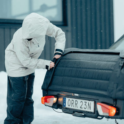 Snadný přístup k vybavení | Zadní box na tažné zařízení Thule Onto 2 | Filsonstore