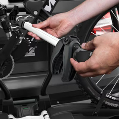 Nosič na tažné zařízení na 2 kola / elektrokola Thule EasyFold XT F 2B - sklopný skládací - Uzamykání kol